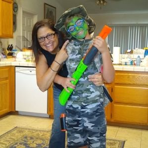 Meet your Posher, Lorie